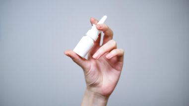 Zum Artikel: Großaufnahme: Nasenspray